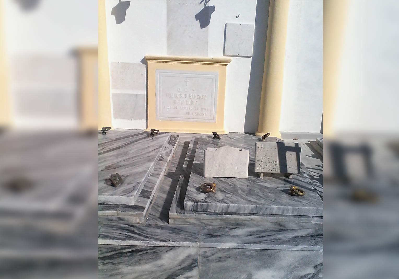 Un recorrido por las calles de la eternidad II - Francisco Sánchez Betancourt