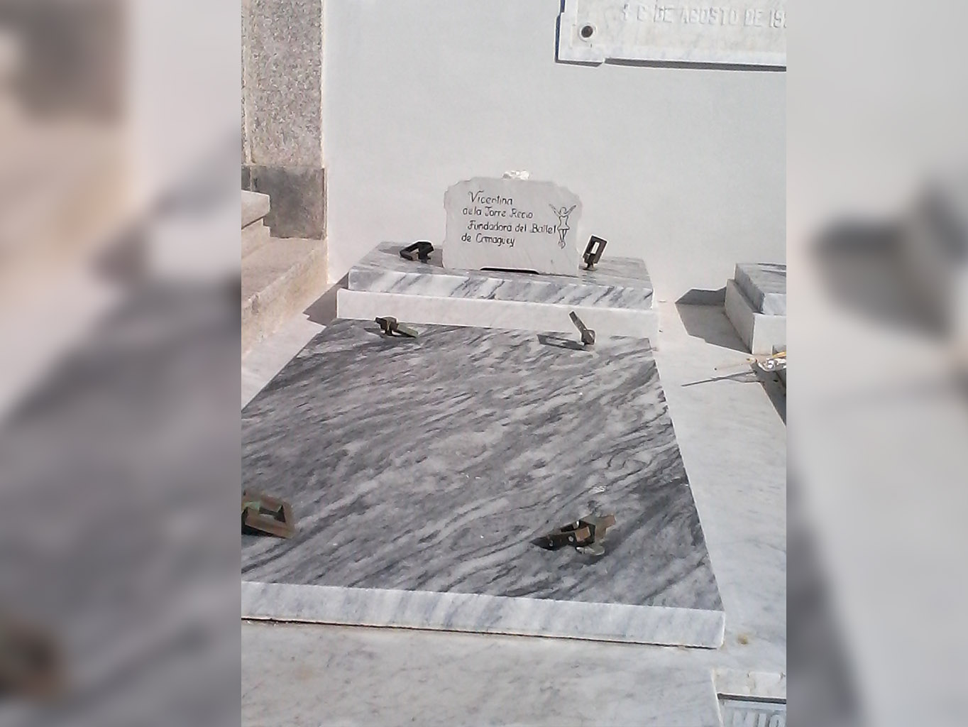 Un recorrido por las calles de la eternidad IV - Vicentina de la Torre